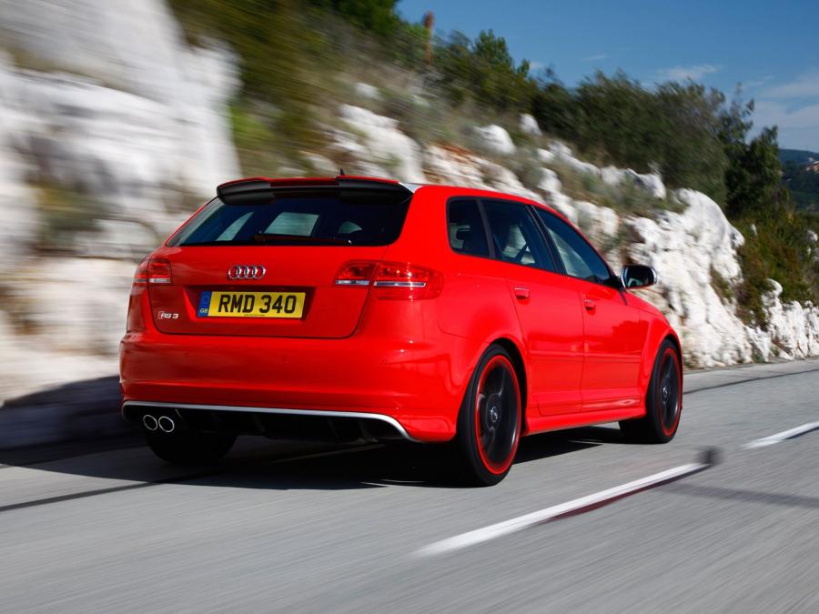  Audi RS3 Sportback (8PA) 2010 года  (UK) (фото 3 из 18)